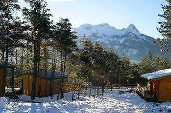 Parc Residentiel De Loisir : Le Loup Blanc Du Riou *