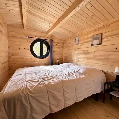 Parc Residentiel De Loisir : Le Loup Blanc Du Riou Vakantiepark Barcelonnette