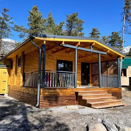 Parc Residentiel De Loisir : Le Loup Blanc Du Riou Vakantiepark