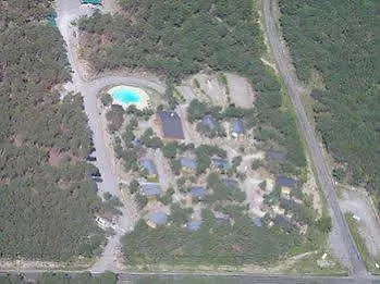 Parc Residentiel De Loisir : Le Loup Blanc Du Riou *